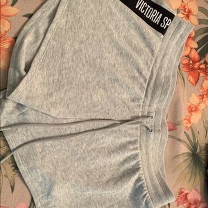 Victoria sport short size L😻